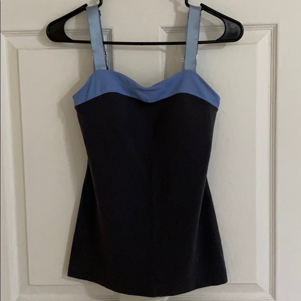 Lululemon workout top